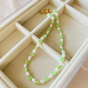 GREEN FLOWER PEARL NECKLACE