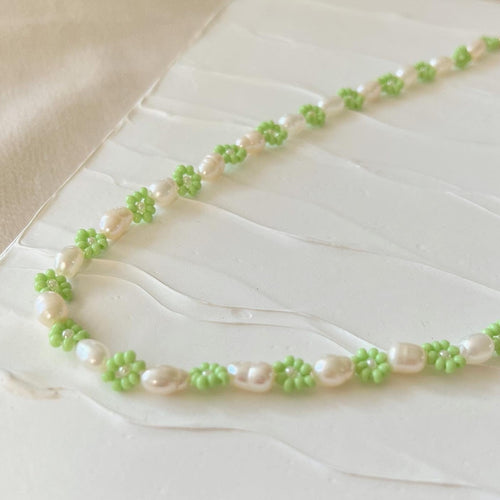 GREEN FLOWER PEARL NECKLACE