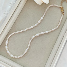 Load image into Gallery viewer, MARKIE PEARL NECKLACE