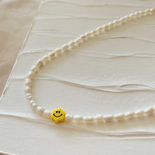 Load image into Gallery viewer, SMILE PEARL NECKLACE