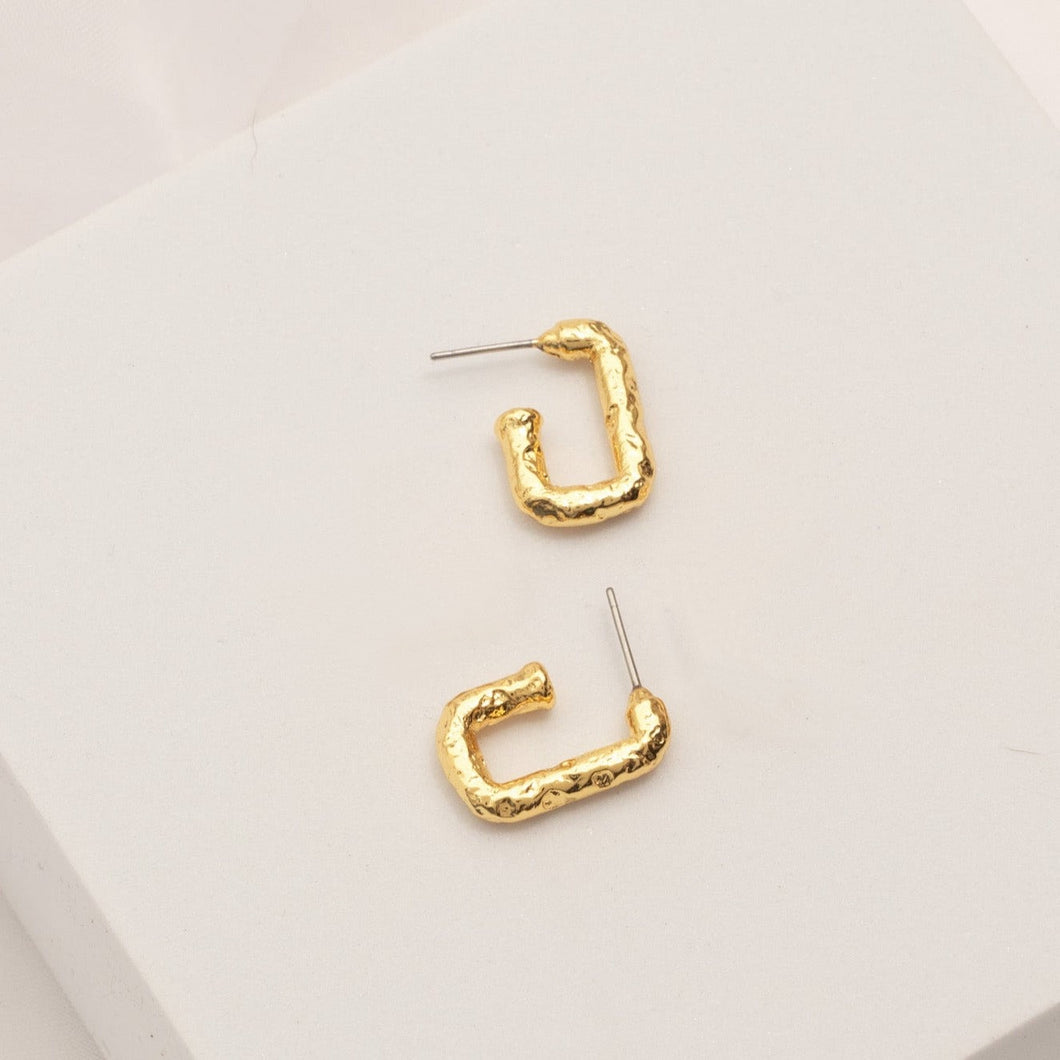 SQUARE HOOPS