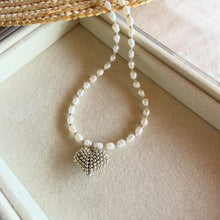 Load image into Gallery viewer, AMOR PEARL NECKLACE