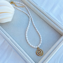 Load image into Gallery viewer, SIRENA PEARL NECKLACE