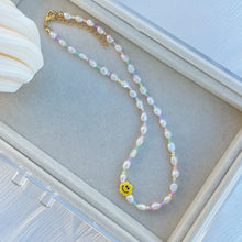 Load image into Gallery viewer, PASTEL SMILE PEARL NECKLACE