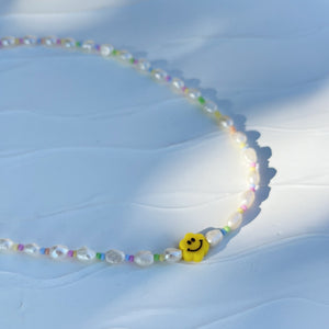 PASTEL SMILE PEARL NECKLACE