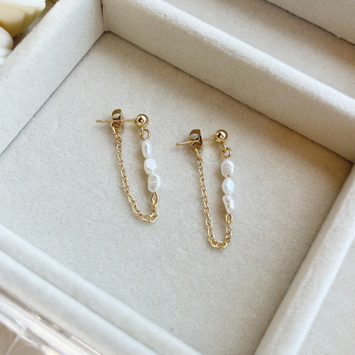 CAMILA PEARL EARRINGS