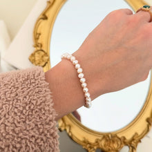 Load image into Gallery viewer, BASIC PEARL BRACELET