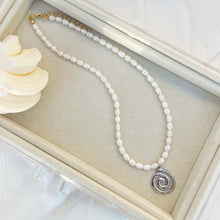 Load image into Gallery viewer, SIRENA PEARL NECKLACE