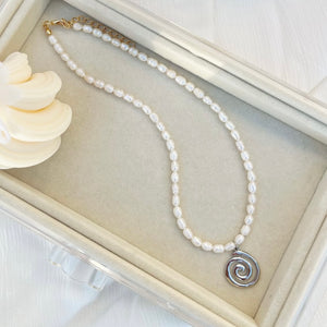 SIRENA PEARL NECKLACE