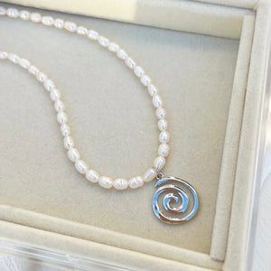 SIRENA PEARL NECKLACE