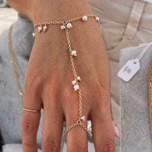 Load image into Gallery viewer, PERLA HAND CHAIN