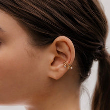 Load image into Gallery viewer, PEARL CRUSH EARCUFF