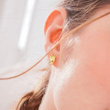 Load image into Gallery viewer, CORAZON ANATÓMICO STUDS