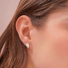 Load image into Gallery viewer, CORAZON ANATÓMICO STUDS