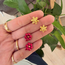 Load image into Gallery viewer, FLORES STUDS