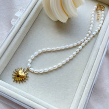 Load image into Gallery viewer, SUN &amp; HEART PEARL NECKLACE