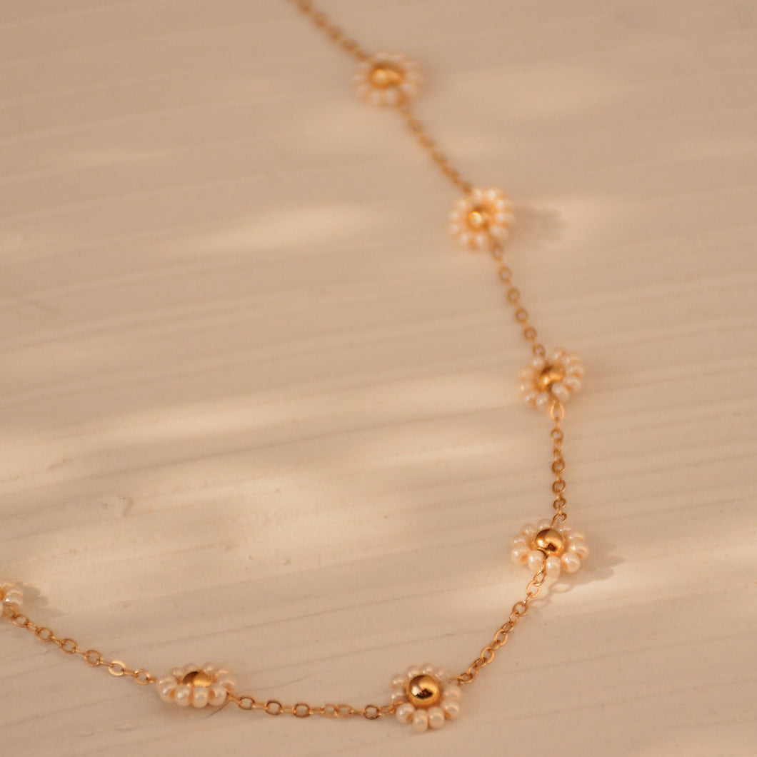 FLOWER NECKLACE